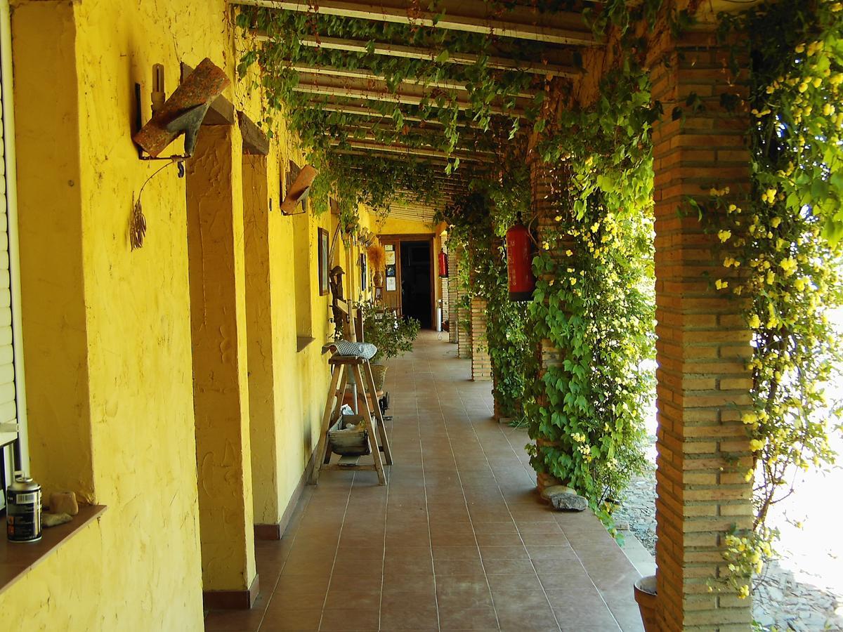 Hotel Rural La Cimbarra Aldeaquemada Buitenkant foto